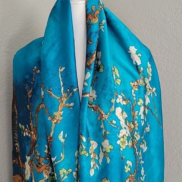 Beatiful torquoise and navy blue long wrap. - Picture 3 of 7